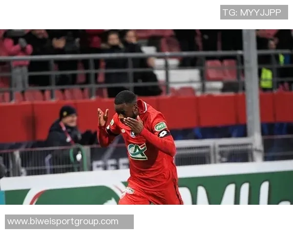 前阿森纳中场威尔希尔或将执掌卢顿队帅印的最新消息