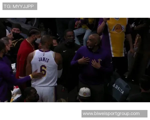 杜兰特分享绝杀瞬间助教罗伊艾维替补席惊呆表情引热议